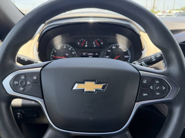 Used 2023 Chevrolet Traverse LS FWD image 35