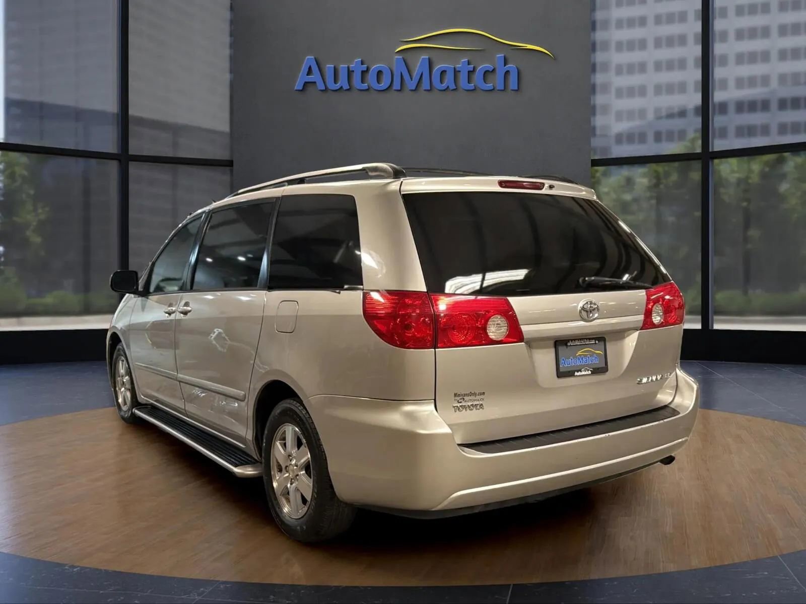Used 2009 Toyota Sienna CE FWD image 8