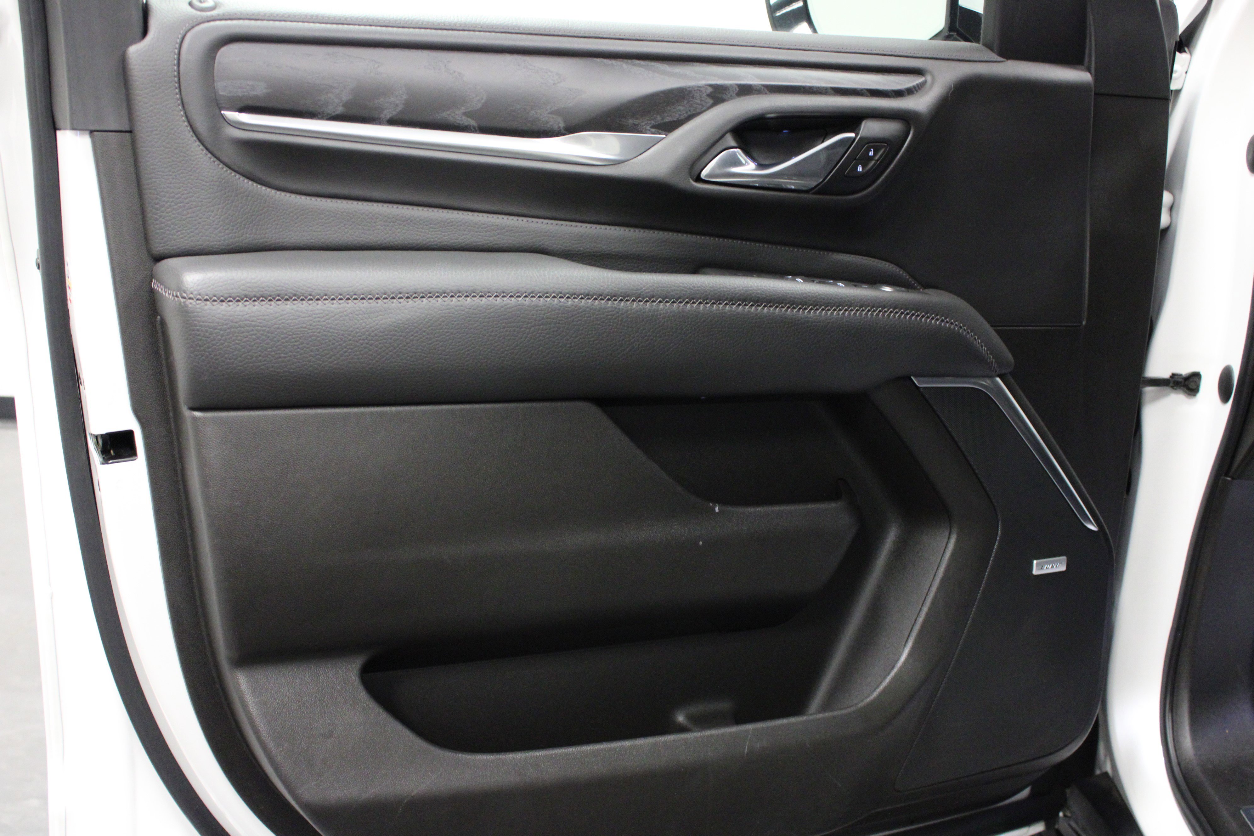 Used 2021 GMC Yukon Denali w/ Denali Premium Package image 11