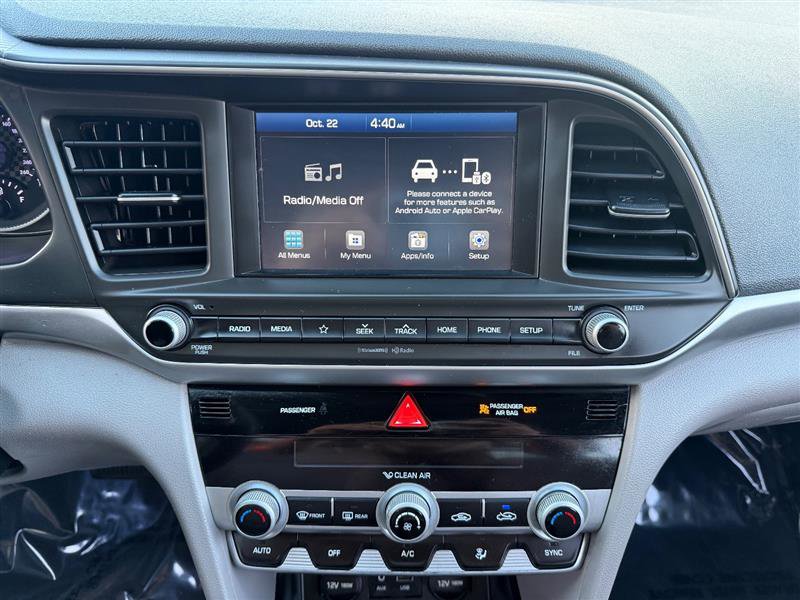 Used 2020 Hyundai Elantra SEL FWD image 24