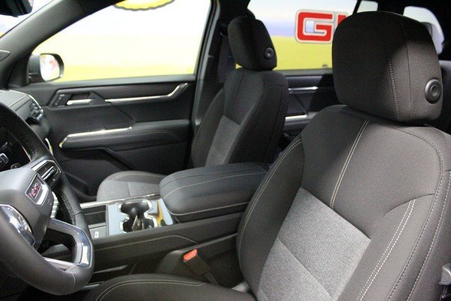 New 2026 GMC Acadia Elevation image 19