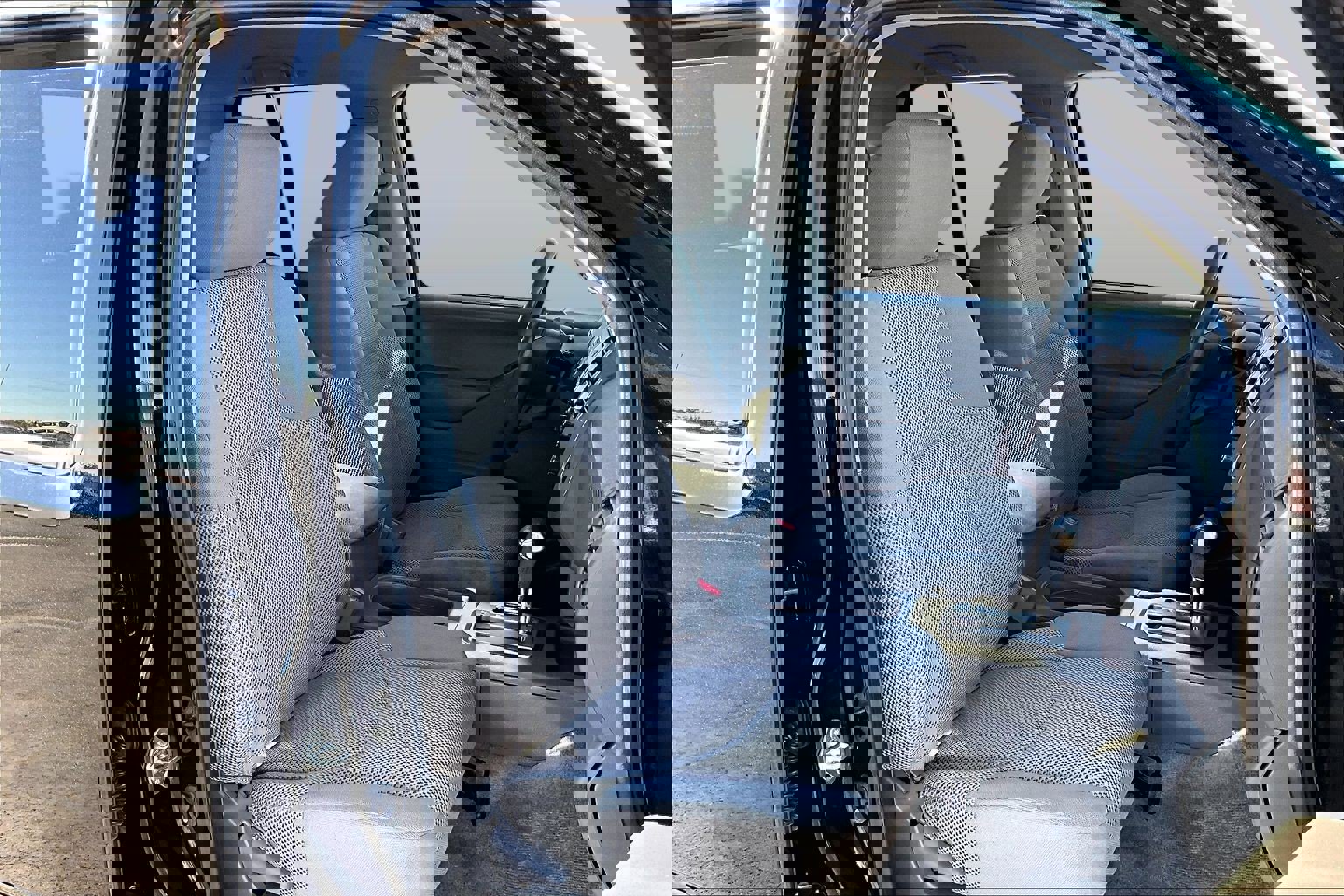 Used 2018 Nissan Frontier SV w/ Value Truck Package image 7