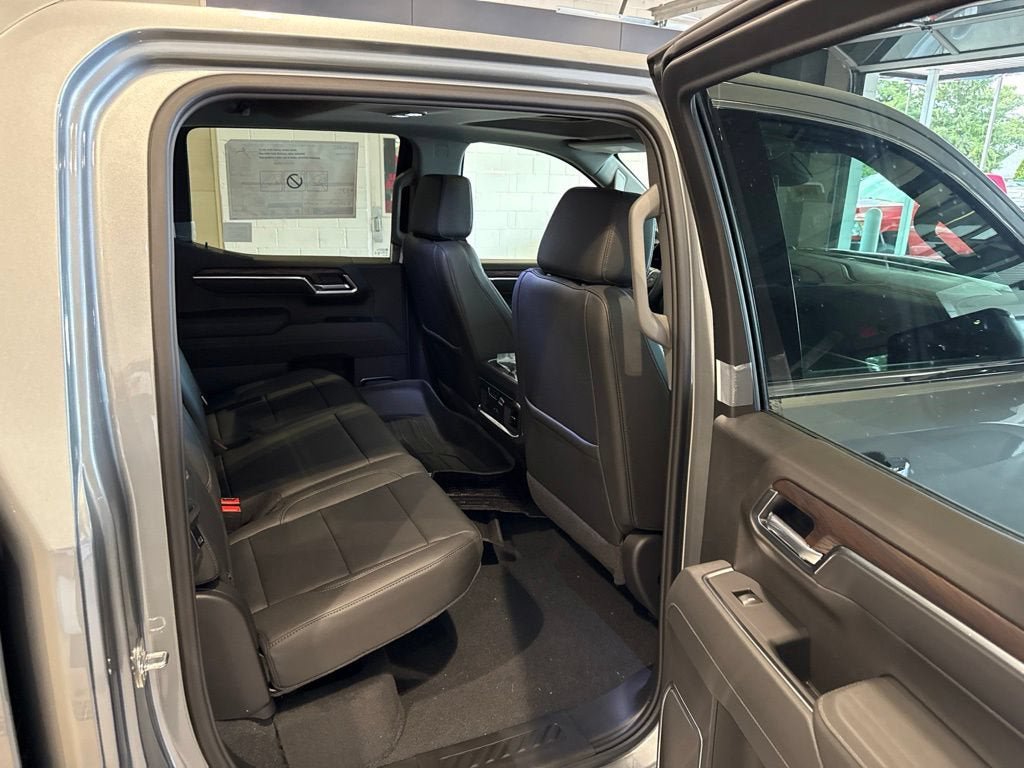 New 2026 GMC Sierra 1500 SLT w/ SLT Premium Plus Package AWD/4WD image 16