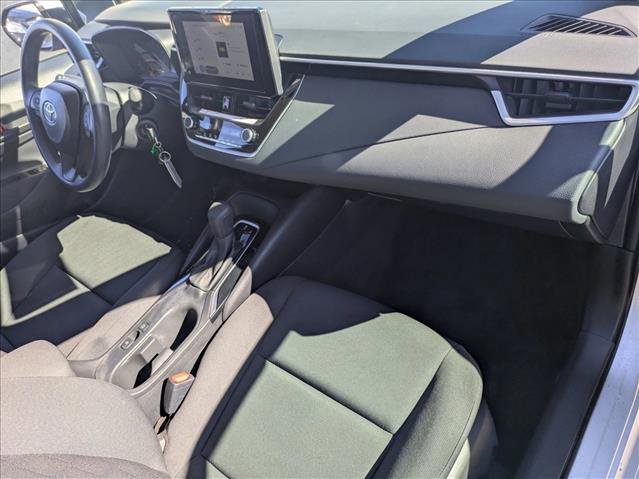 Used 2025 Toyota Corolla LE image 19