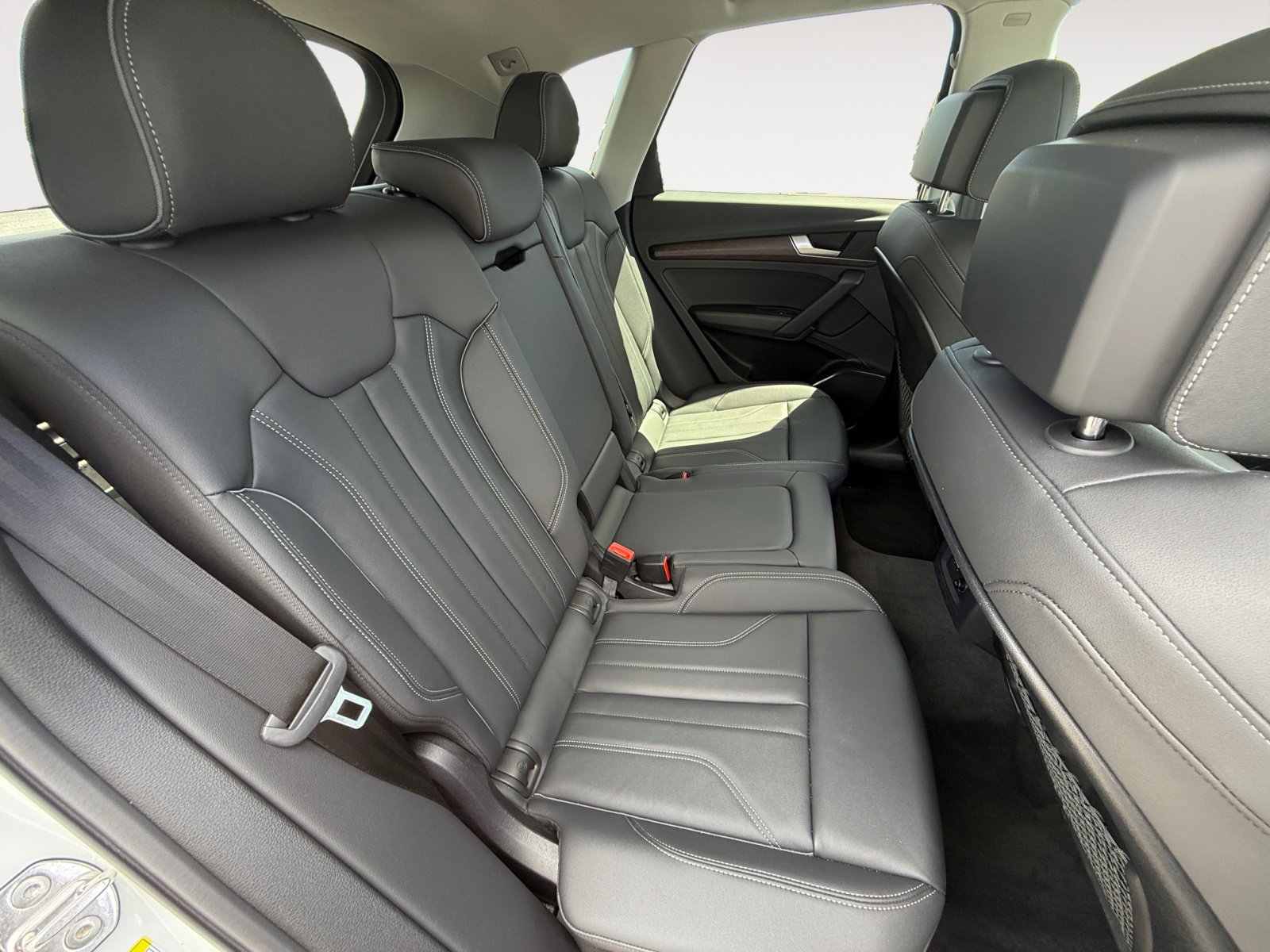 Used 2024 Audi Q5 2.0T Premium w/ Convenience Package image 18