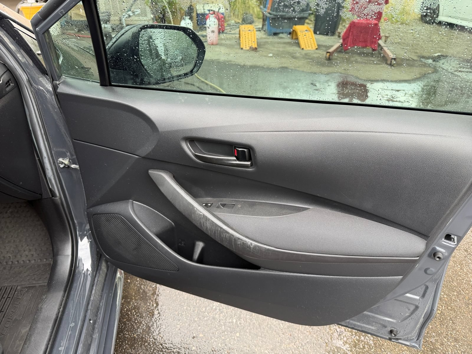 Used 2024 Toyota Corolla LE FWD image 17