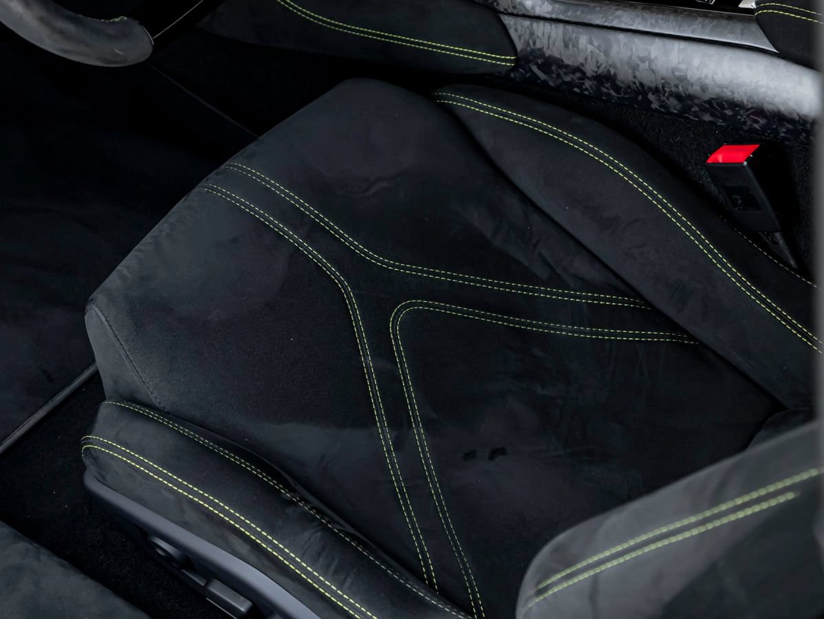 Used 2019 Lamborghini Huracan Performante AWD/4WD image 19