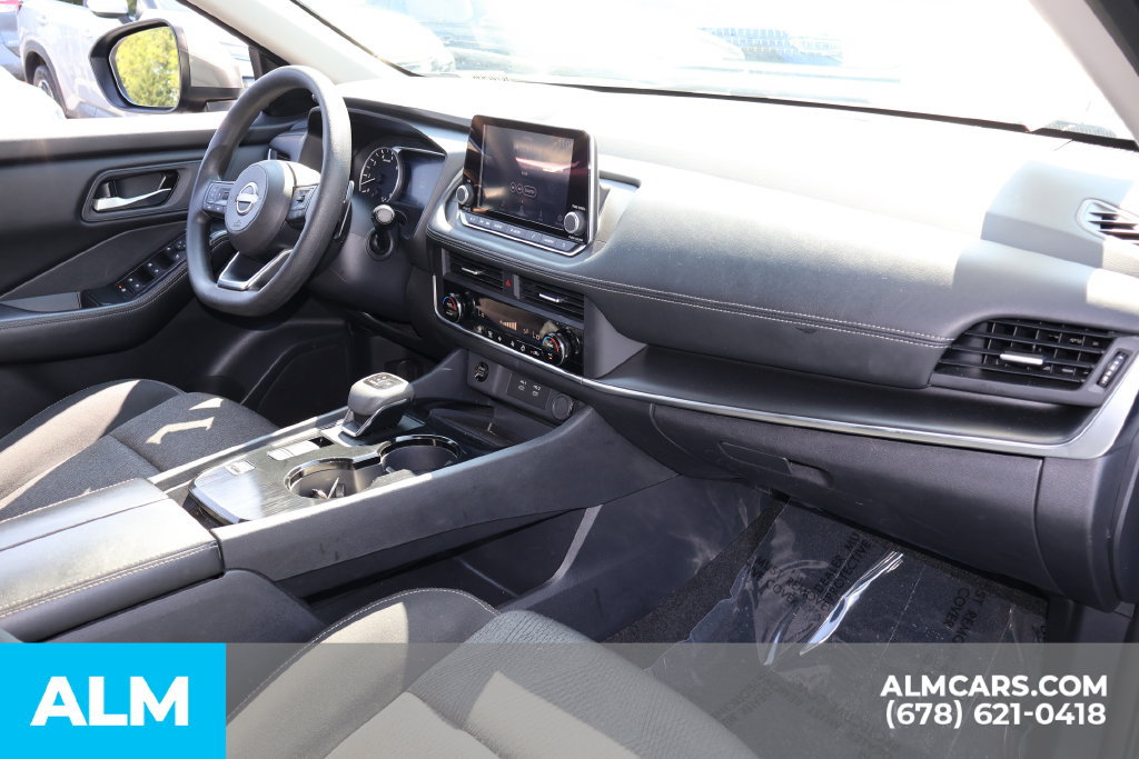 Used 2024 Nissan Rogue SV FWD image 29