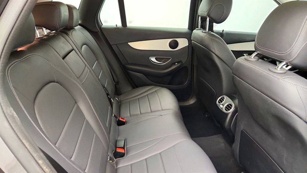Used 2021 Mercedes-Benz GLC 300 w/ Multimedia Package image 21