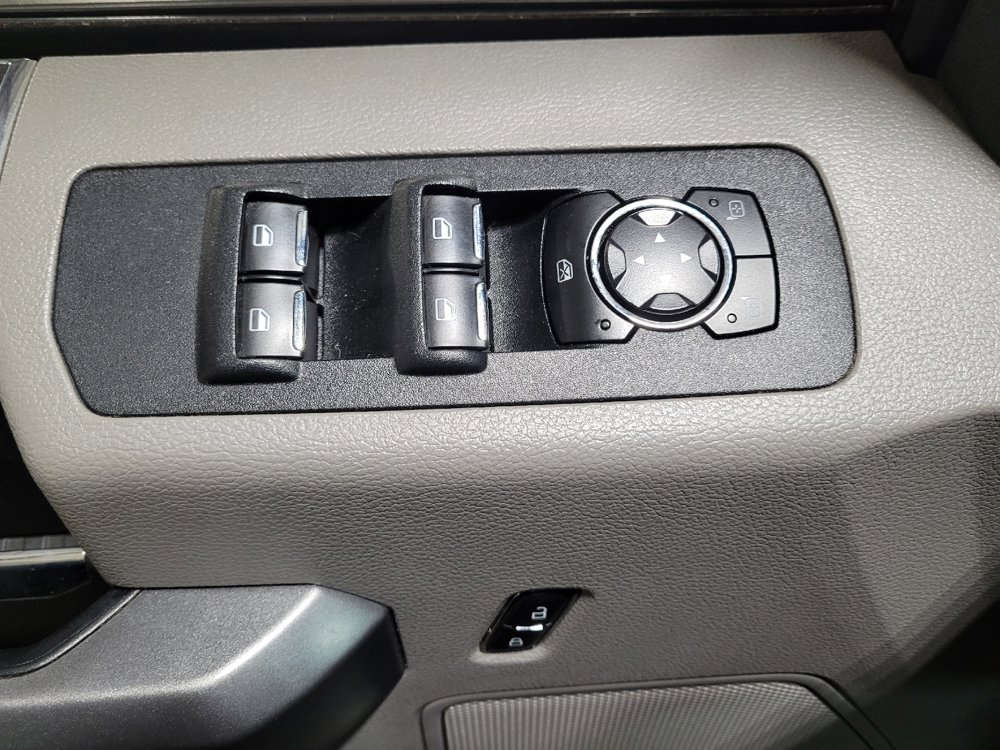 Used 2015 Ford F150 XLT image 27