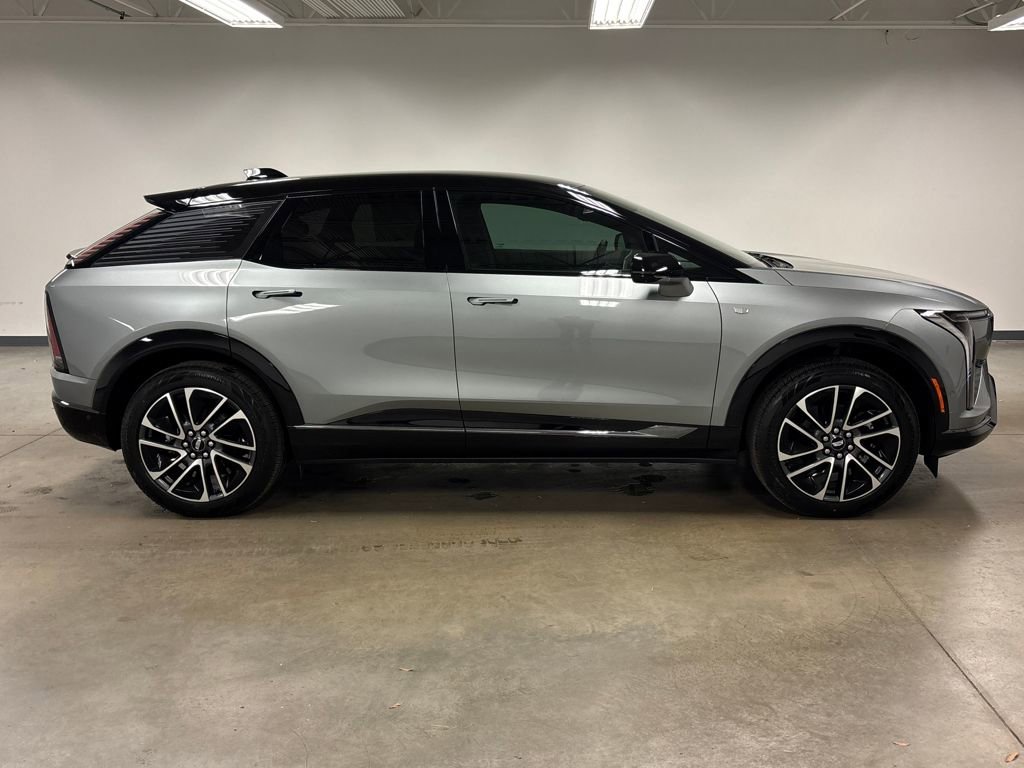 New 2026 Cadillac Optiq Sport 1 image 18