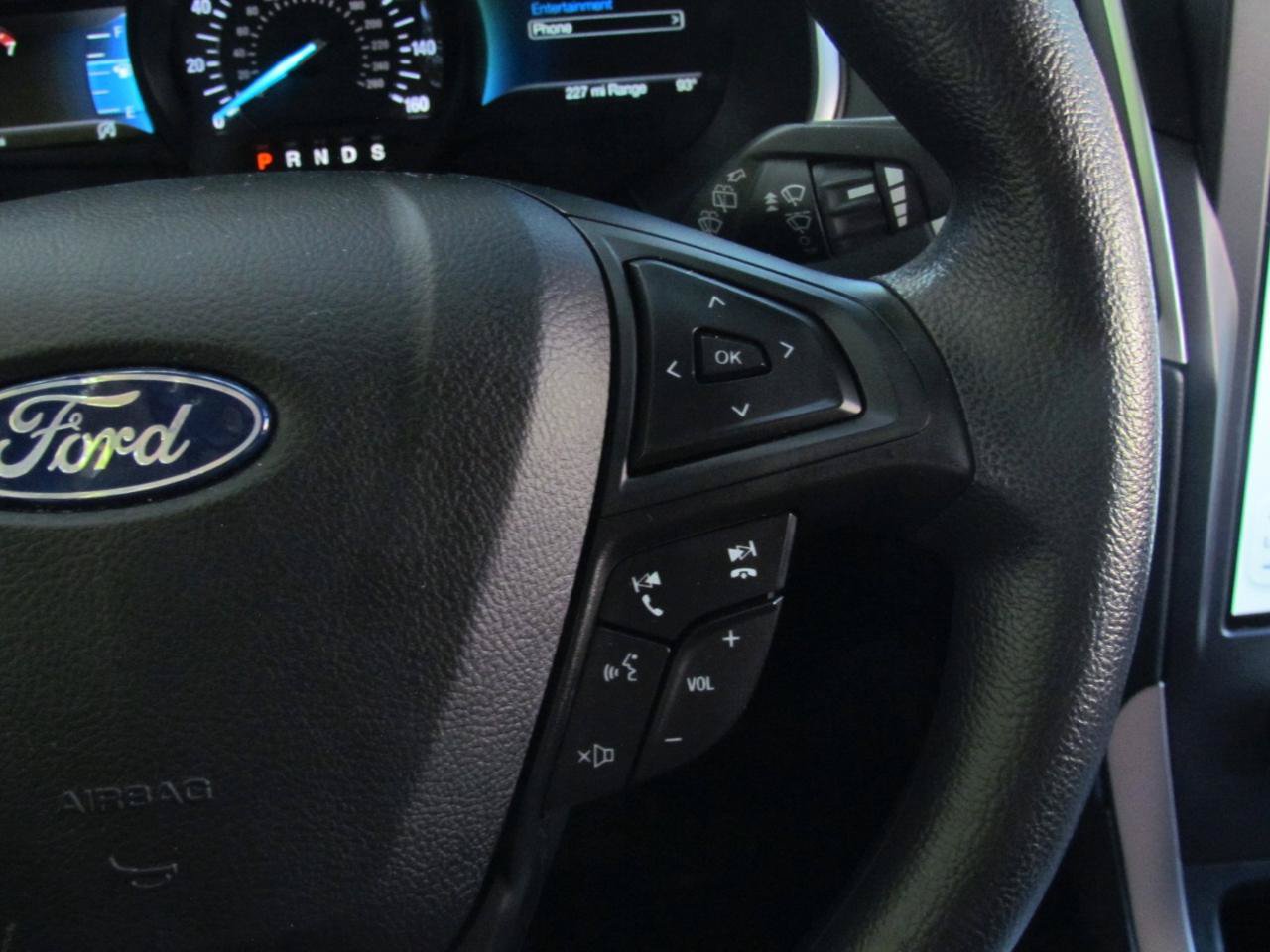 Used 2021 Ford Edge SE FWD image 20