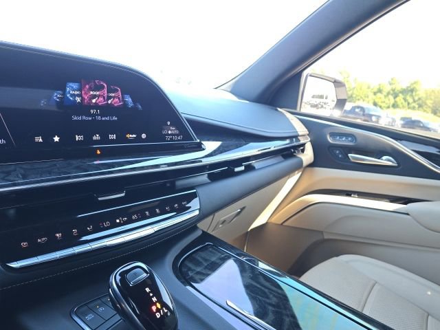 Used 2021 Cadillac Escalade Premium Luxury w/ Driver Assist Tech Package AWD/4WD image 33