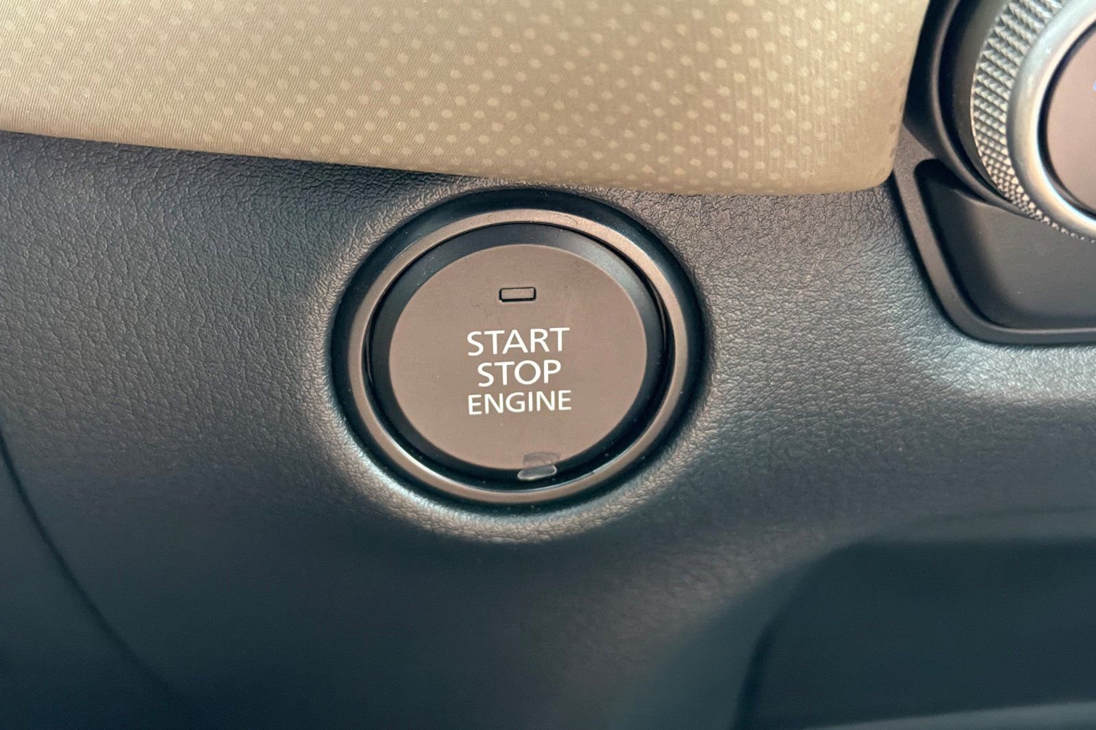 Certified 2025 MAZDA CX-50 AWD 2.5 S w/ Premium Package image 21