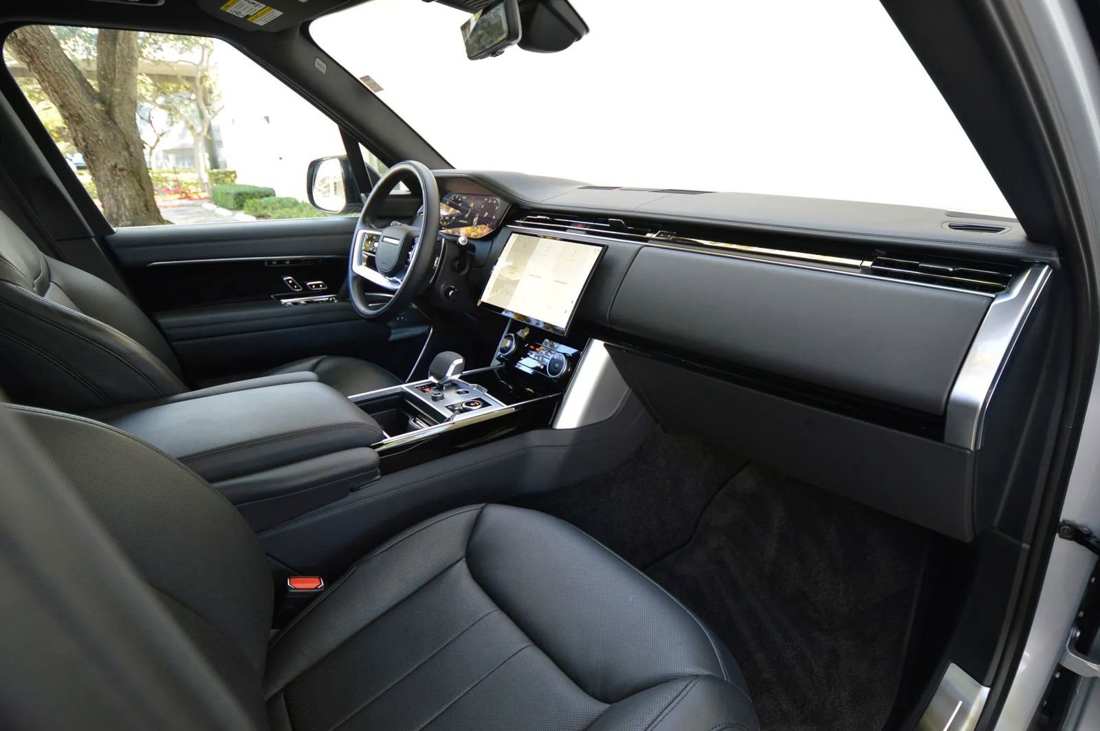 Used 2023 Land Rover Range Rover Autobiography AWD/4WD image 34