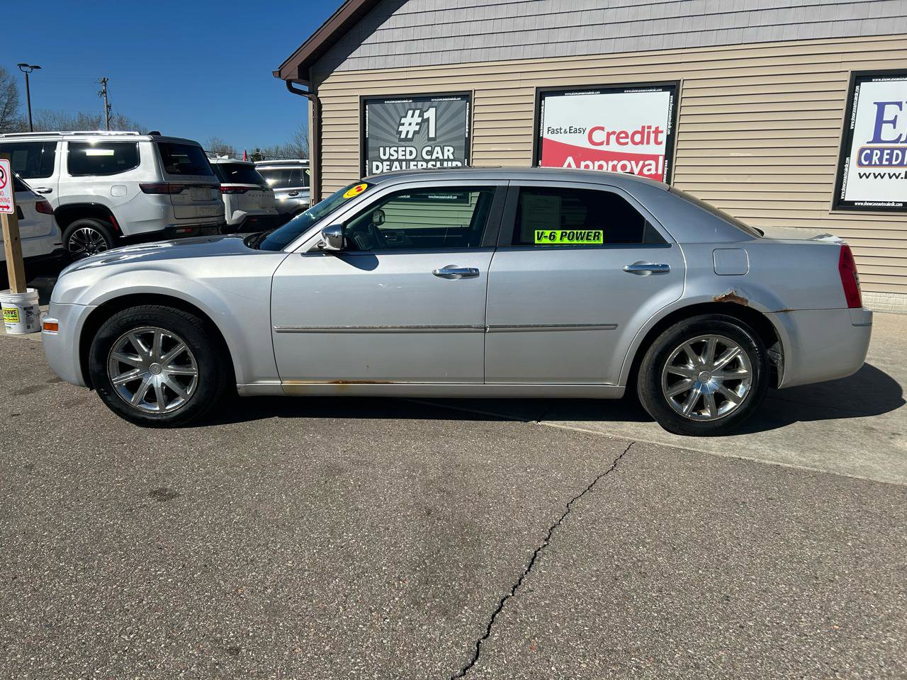 Used 2010 Chrysler 300 Touring RWD image 8