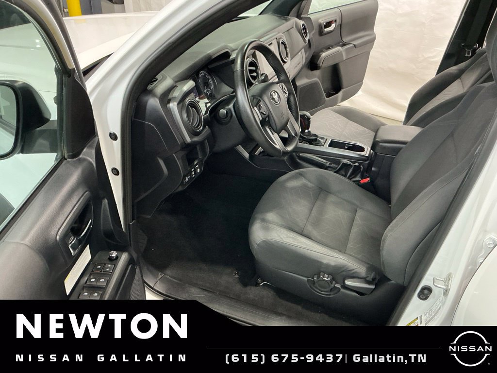 Used 2017 Toyota Tacoma TRD Off-Road w/ Tow Package (A/T) AWD/4WD image 6