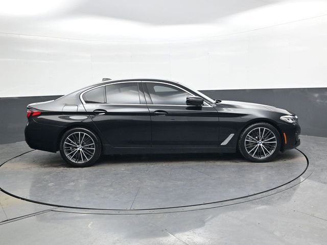 Used 2023 BMW 530i image 3