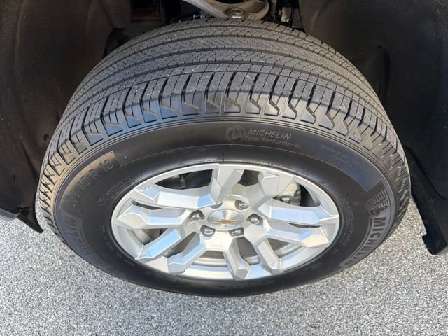 Used 2024 Chevrolet Silverado 1500 LT AWD/4WD image 16