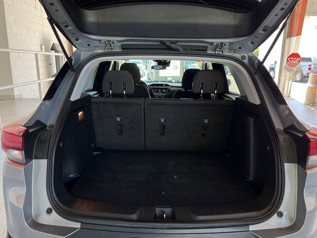 Used 2023 Chevrolet TrailBlazer LT FWD image 8