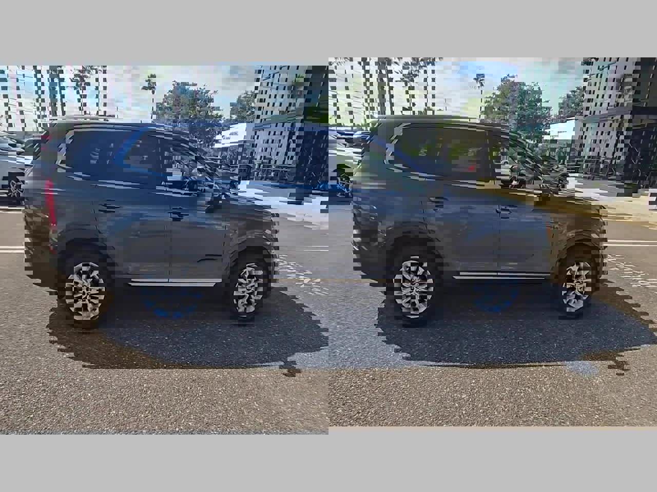 Used 2021 Kia Telluride LX image 32