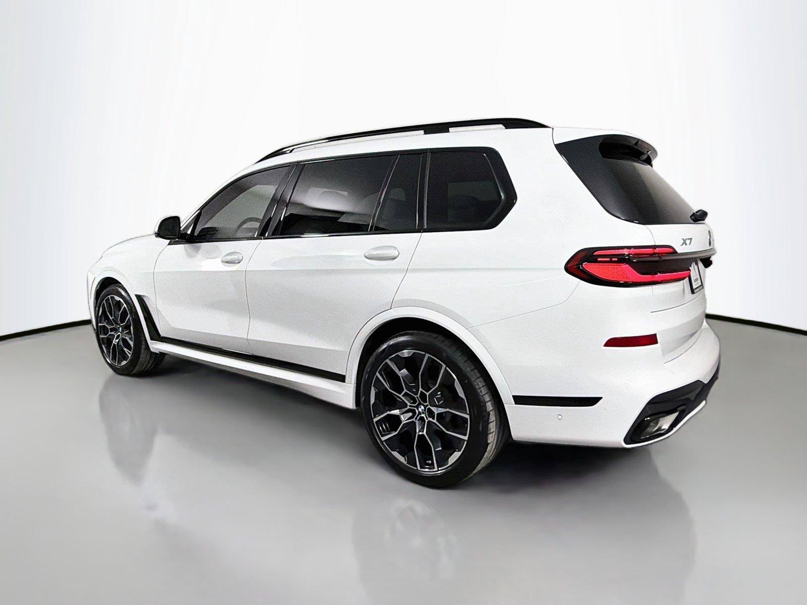 New 2027 BMW X7 xDrive40i w/ Executive Package AWD/4WD image 7