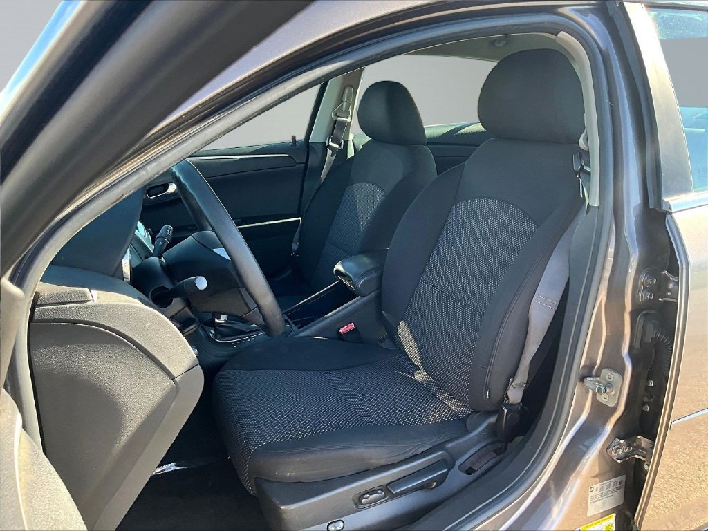 Used 2012 Chevrolet Malibu LT FWD image 23