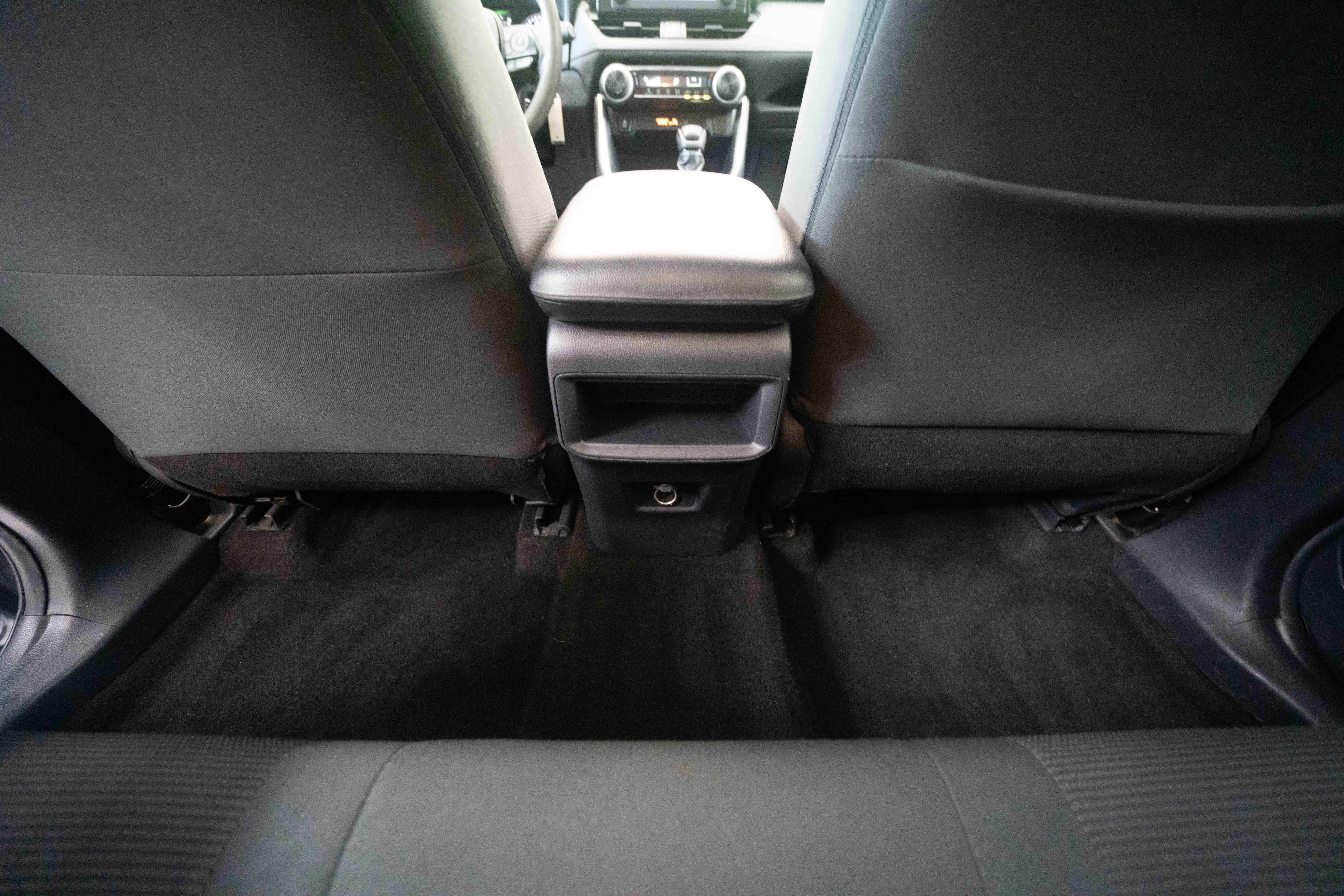 Used 2019 Toyota RAV4 LE w/ Carpet Mat Package FWD image 22