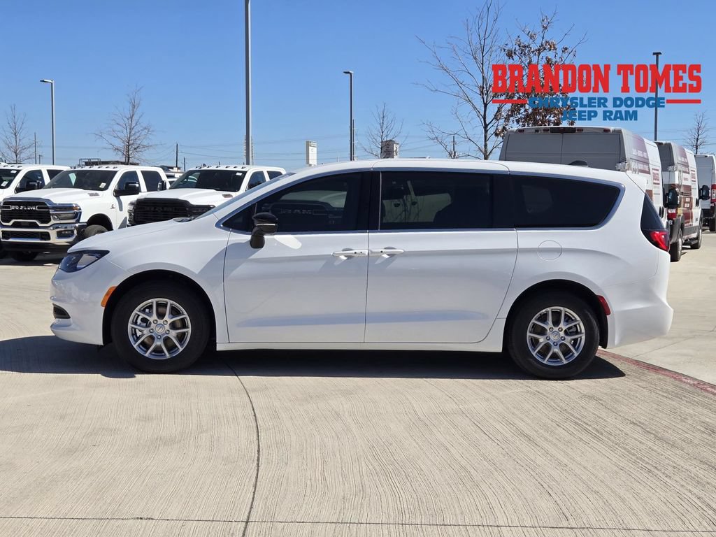 New 2026 Chrysler Voyager LX