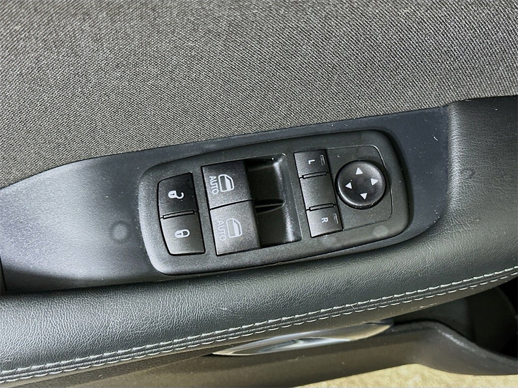 Used 2020 Dodge Challenger R/T Scat Pack w/ Driver Convenience Group image 19