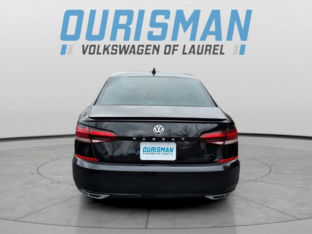 Used 2021 Volkswagen Passat 2.0T R-Line image 3