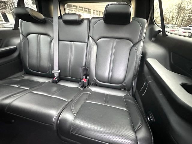 Used 2024 Jeep Wagoneer L 4WD w/ Premium Group I image 19