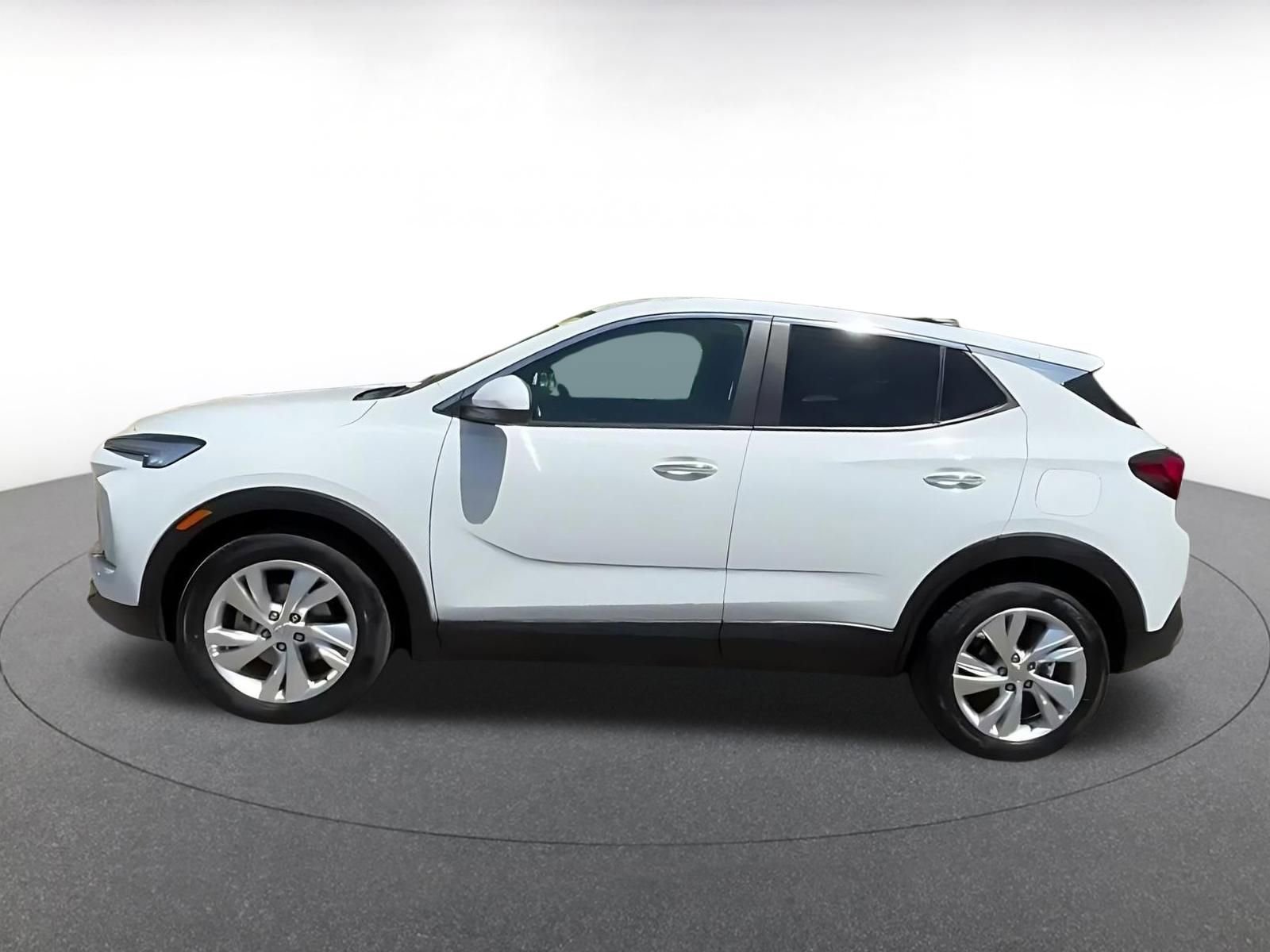 Used 2025 Buick Encore GX Preferred image 9