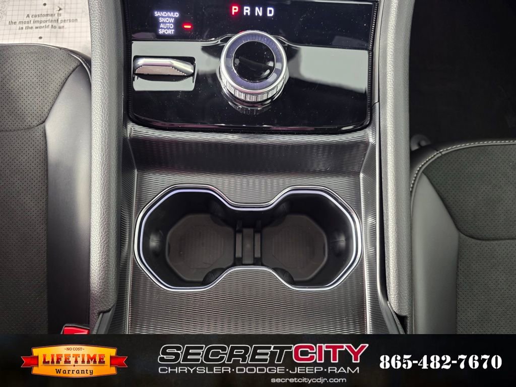 New 2026 Jeep Grand Cherokee Altitude image 25