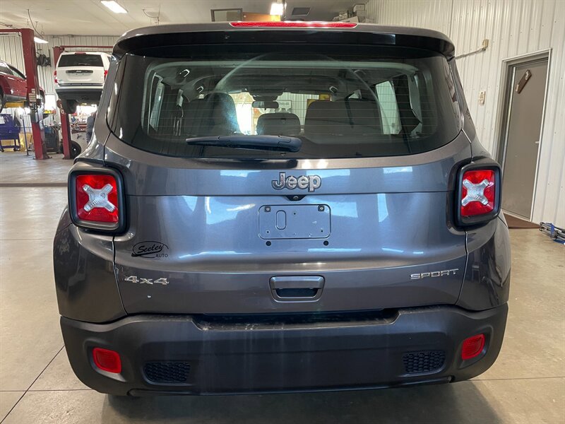 Used 2020 Jeep Renegade Sport w/ UConnect 7.0 Group AWD/4WD image 7