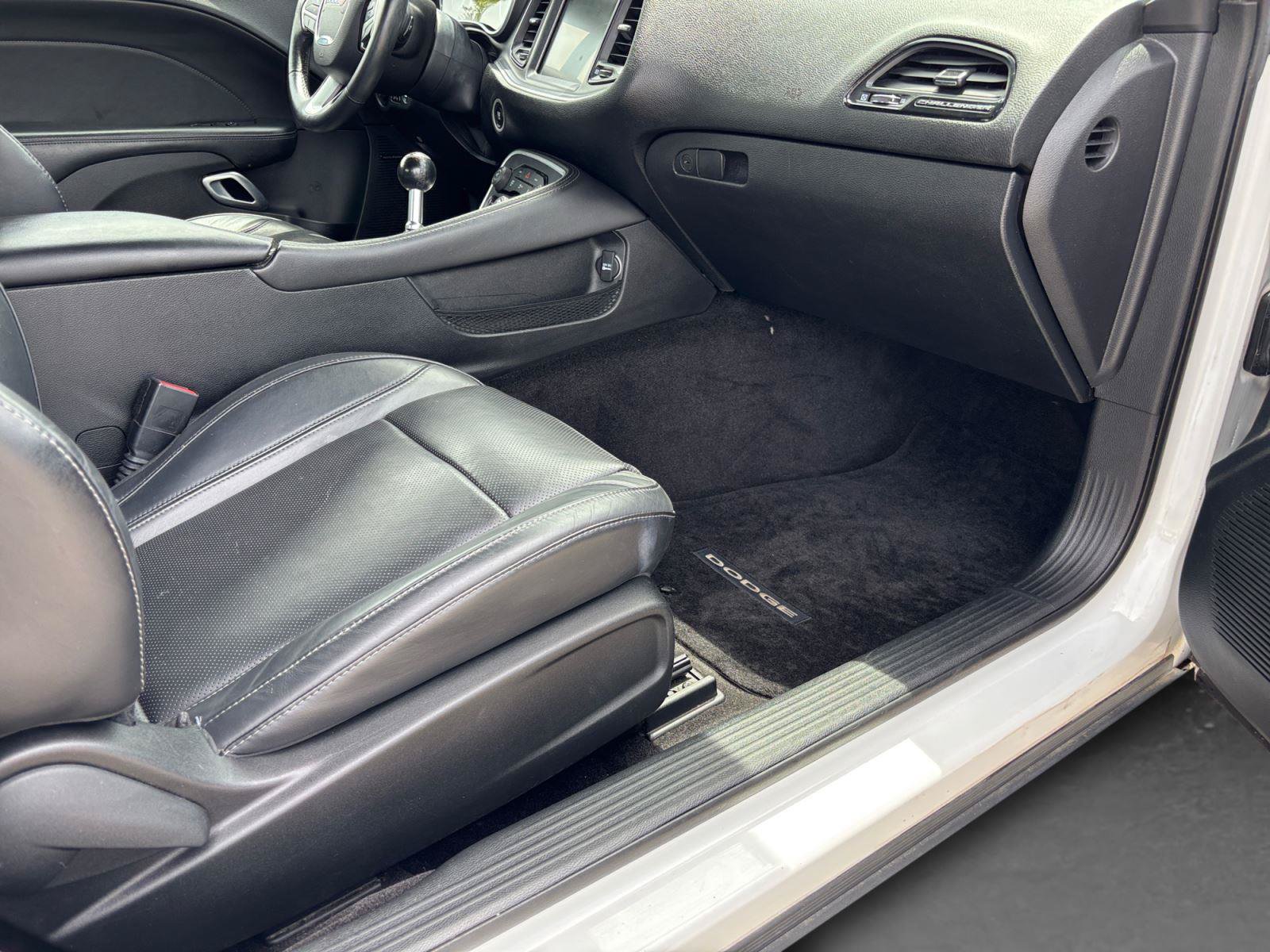 Used 2015 Dodge Challenger R/T Plus RWD image 44