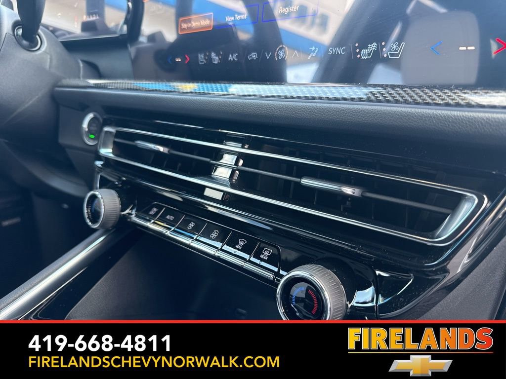 New 2026 Chevrolet Traverse High Country w/ LPO, Floor Liner Package image 30