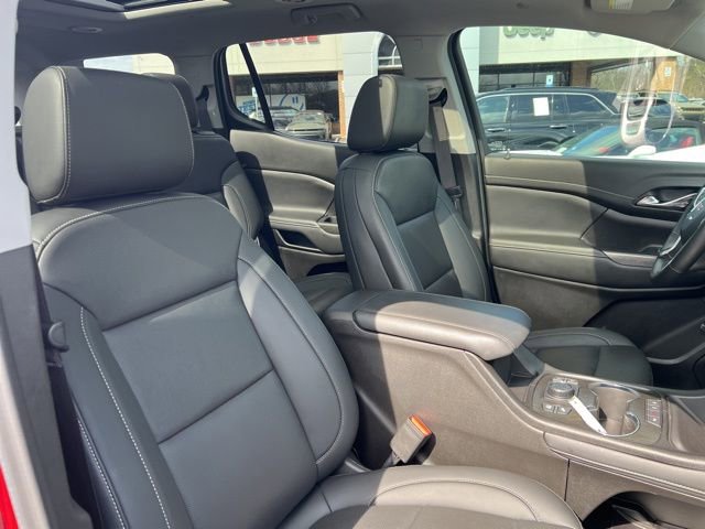 Used 2023 GMC Acadia SLT w/ Elevation Edition image 32