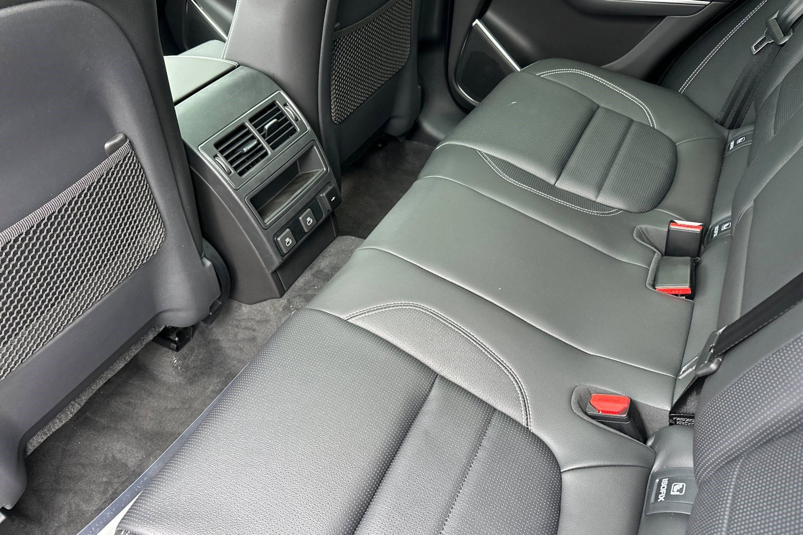 New 2025 Jaguar F-PACE R-Dynamic S image 16