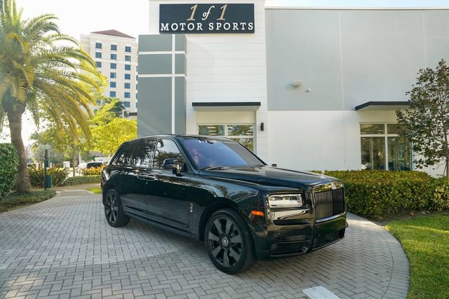 Used 2023 Rolls-Royce Cullinan w/ Cullinan Package image 95