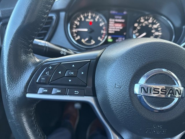 Used 2018 Nissan Rogue SV image 32