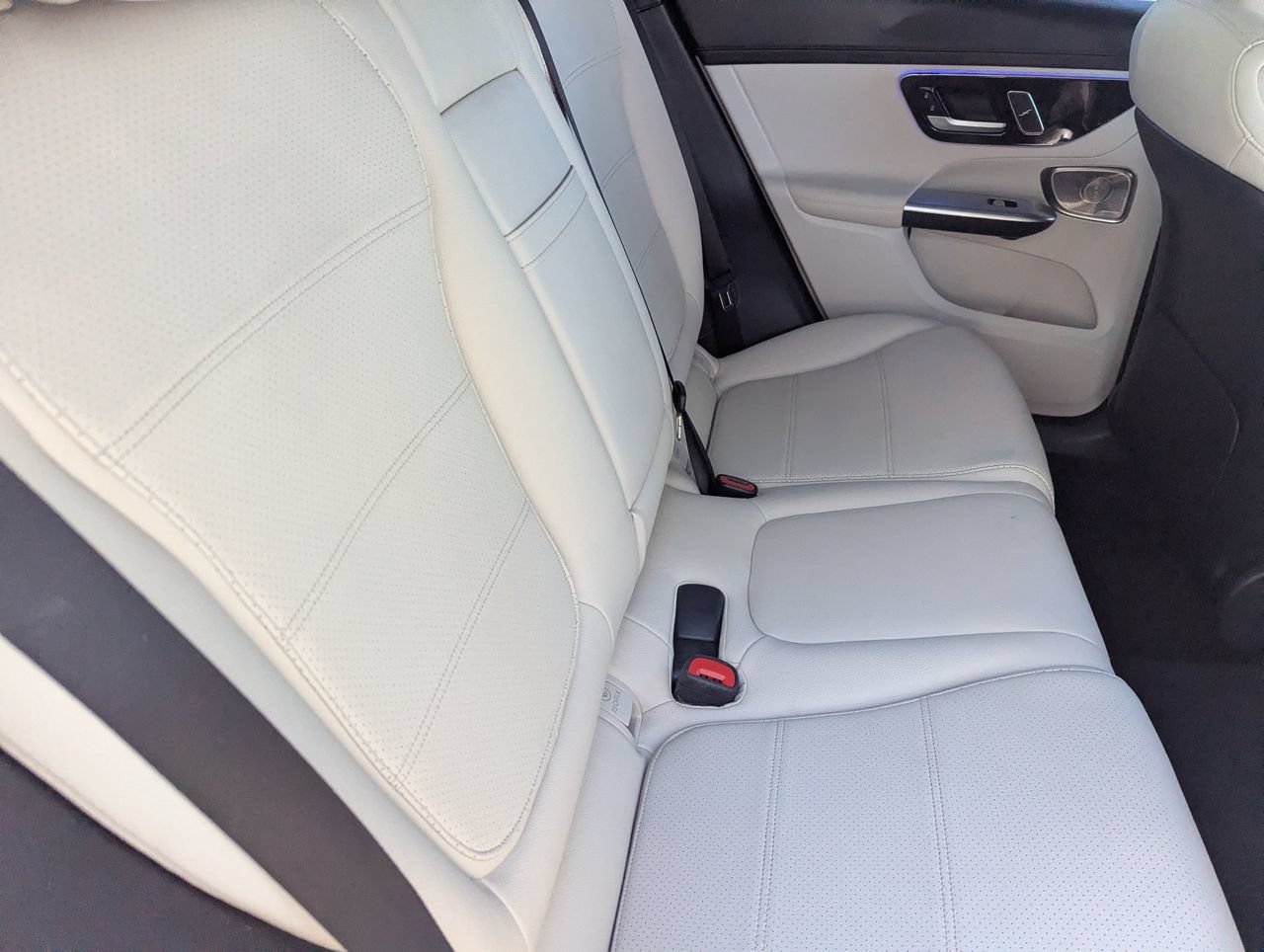 Used 2024 Mercedes-Benz GLC 300 4MATIC image 16