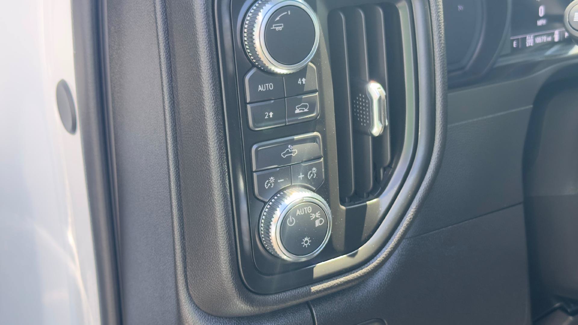 Used 2026 GMC Sierra 1500 Pro w/ Graphite Edition AWD/4WD image 12