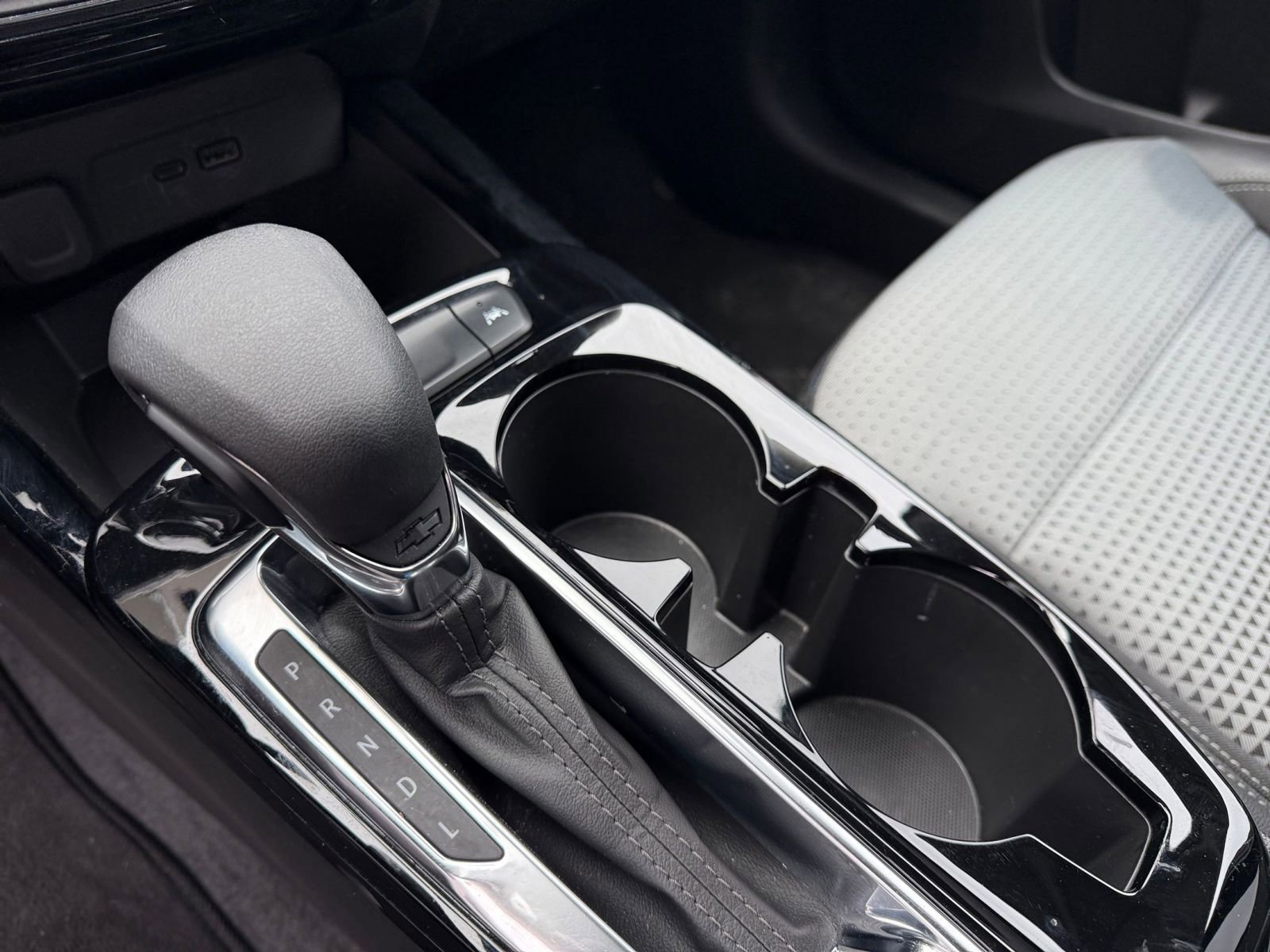 Used 2025 Chevrolet Trax LT image 40