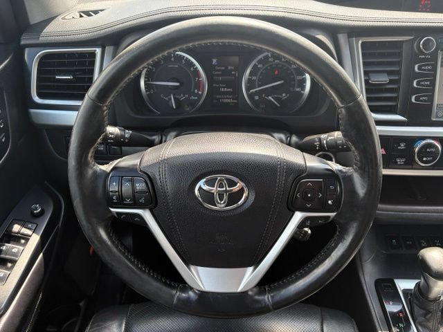 Used 2018 Toyota Highlander Limited AWD/4WD image 26
