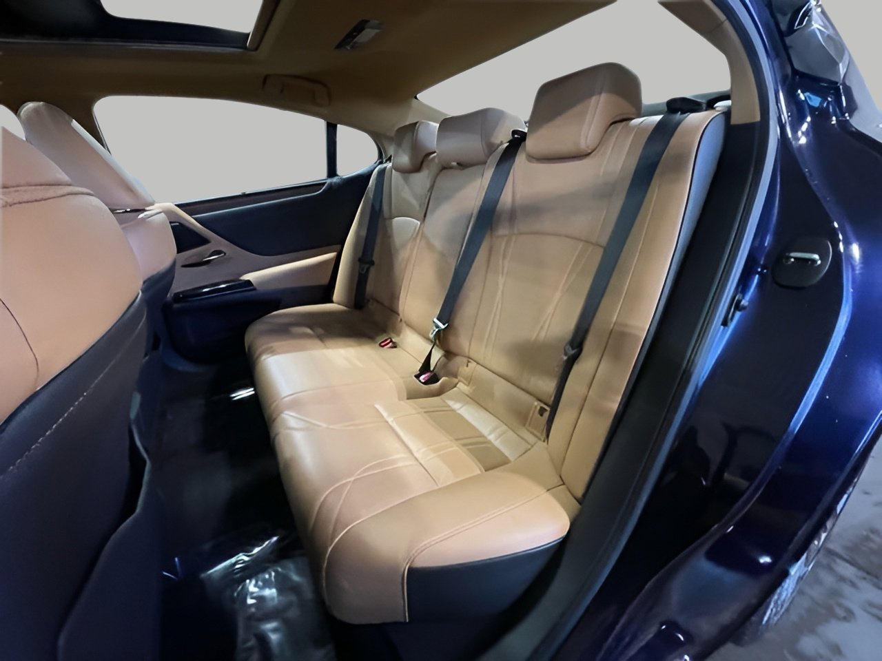 Used 2024 Lexus ES 350 Ultra Luxury w/ Accessory Package (Z1) image 22