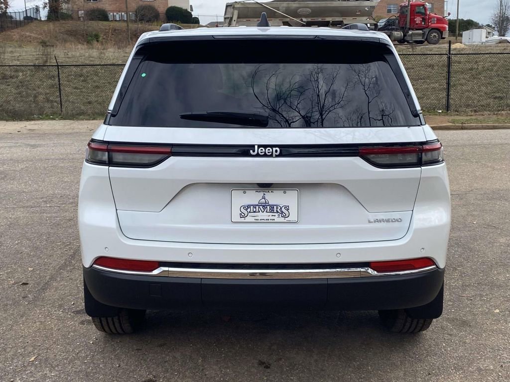 New 2025 Jeep Grand Cherokee Laredo w/ MOPAR Finishing Package image 31
