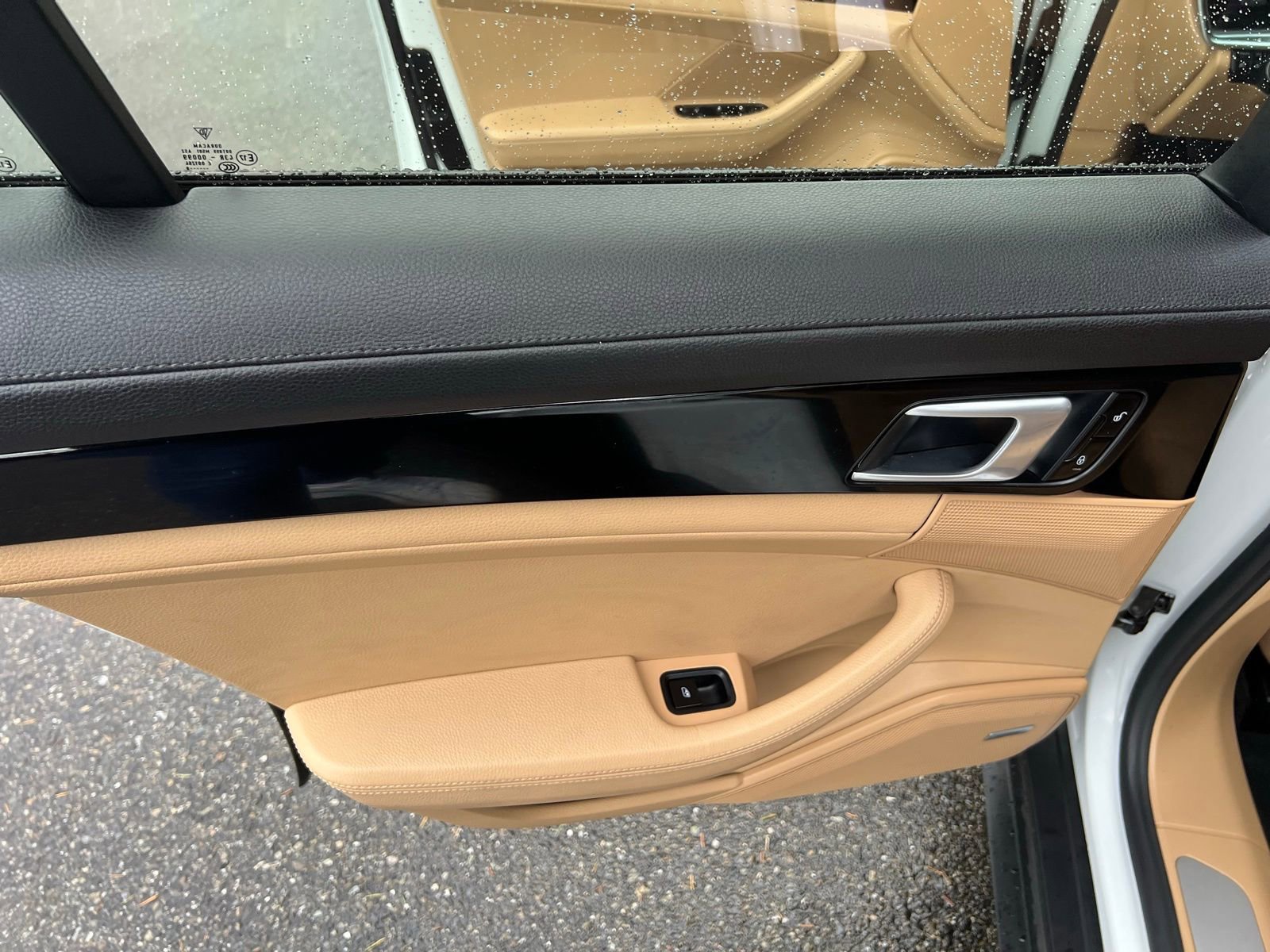 Used 2018 Porsche Panamera 4S AWD/4WD image 29
