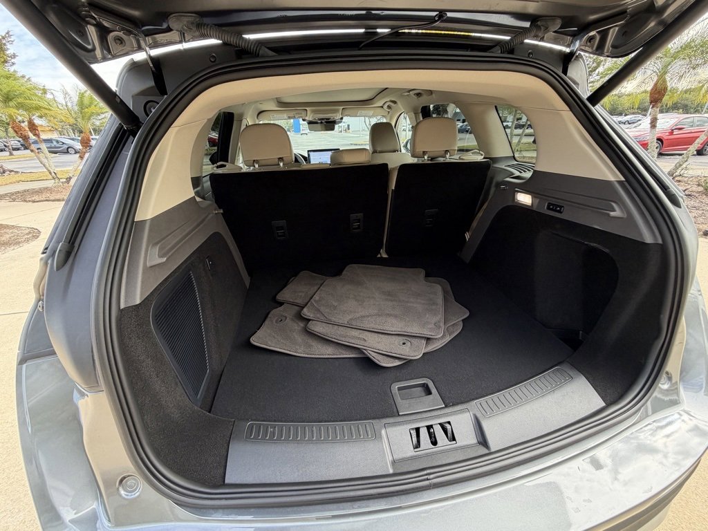 Used 2024 Lincoln Corsair FWD w/ Equipment Group 102A image 28