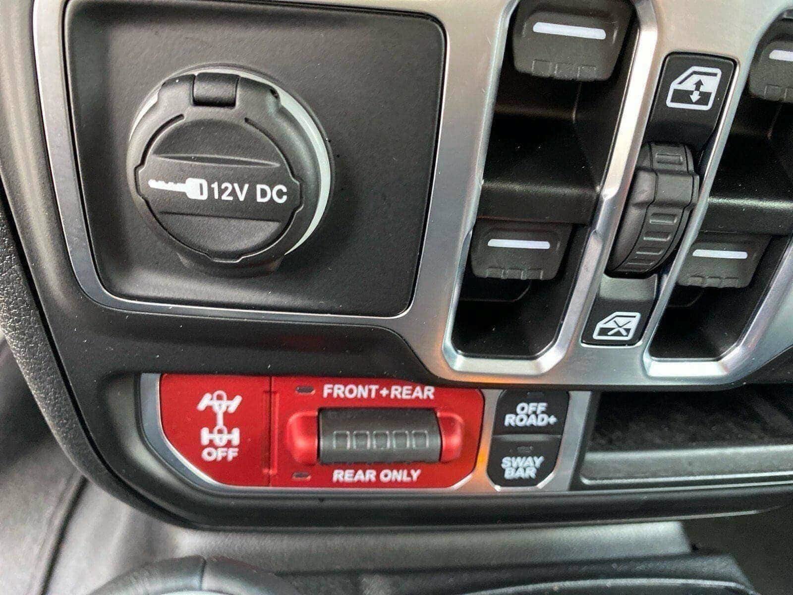 Used 2026 Jeep Wrangler Unlimited Rubicon AWD/4WD image 17